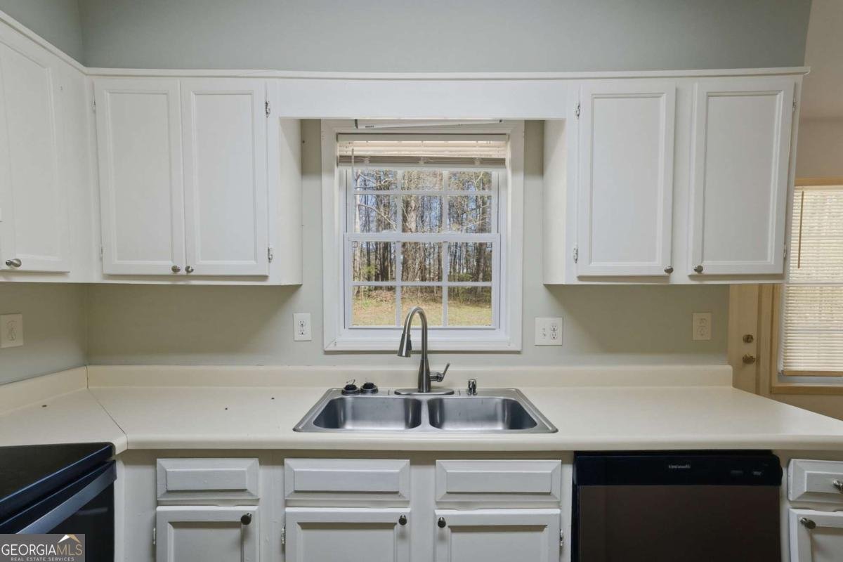 40 Lake Court Stockbridge - Photo 10