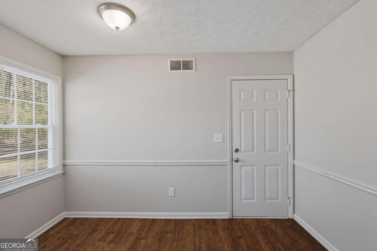 40 Lake Court Stockbridge - Photo 13