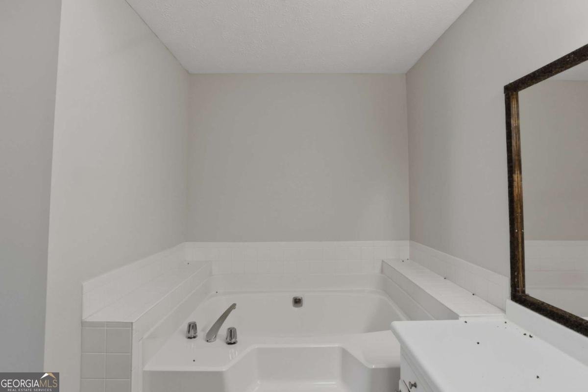 40 Lake Court Stockbridge - Photo 29