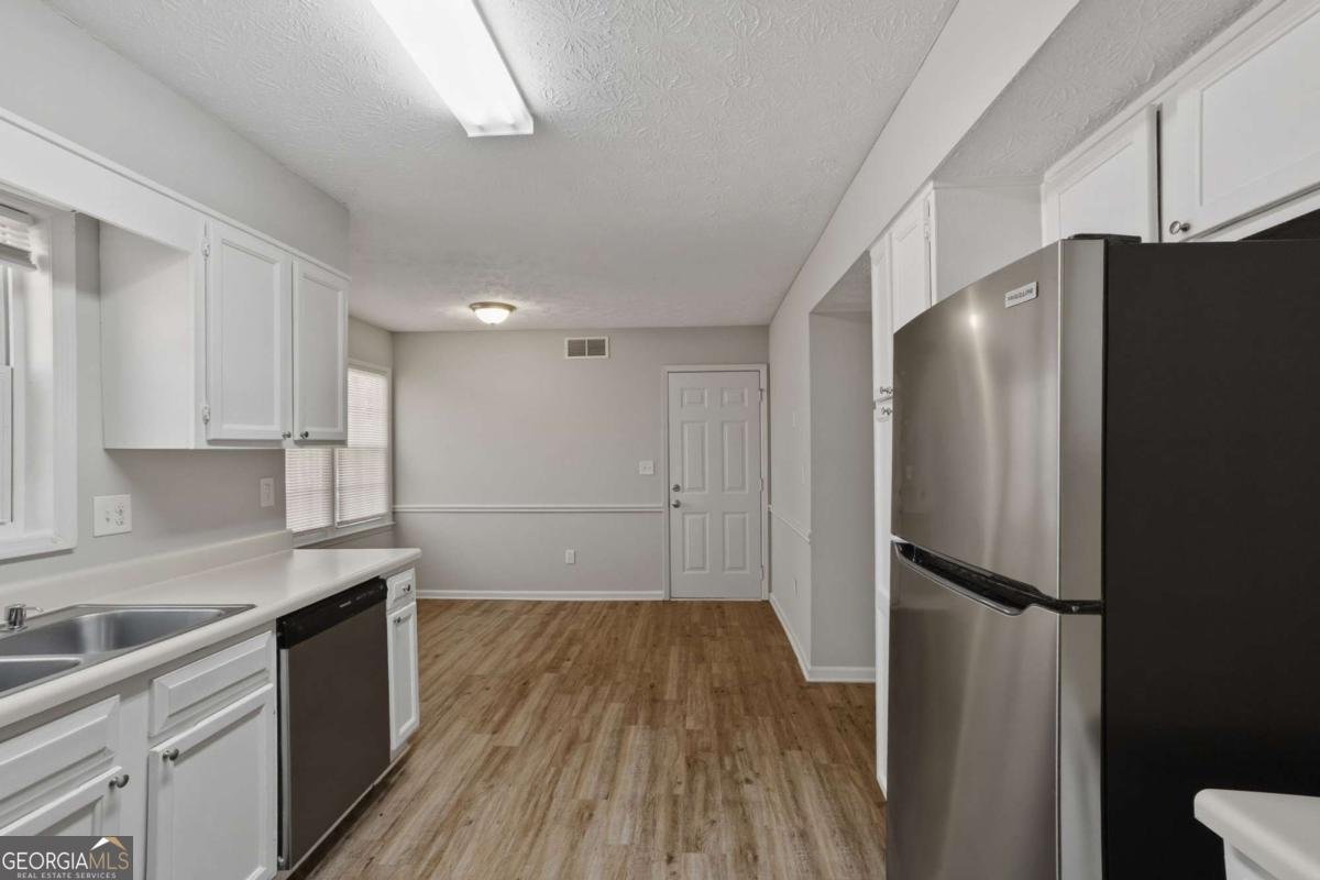 40 Lake Court Stockbridge - Photo 8