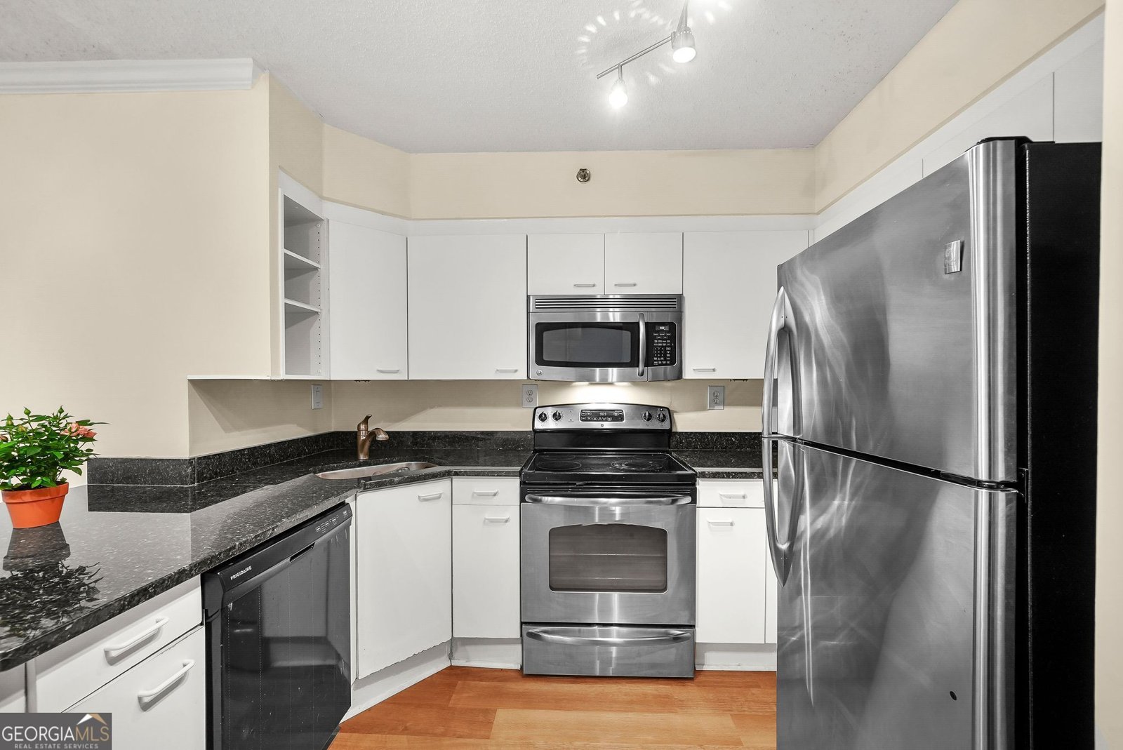 2870 Pharr Court South Atlanta - Photo 6