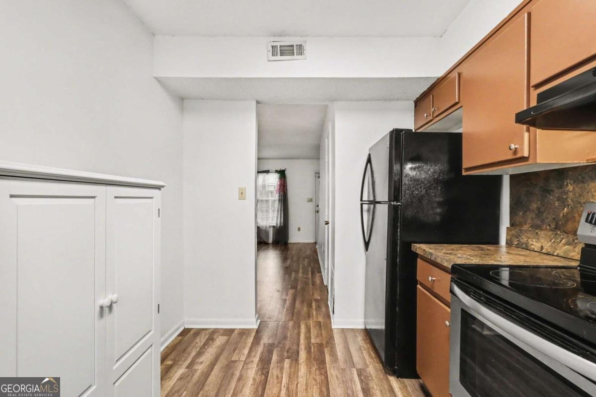 2060 Kings Gate Circle Snellville - Photo 12