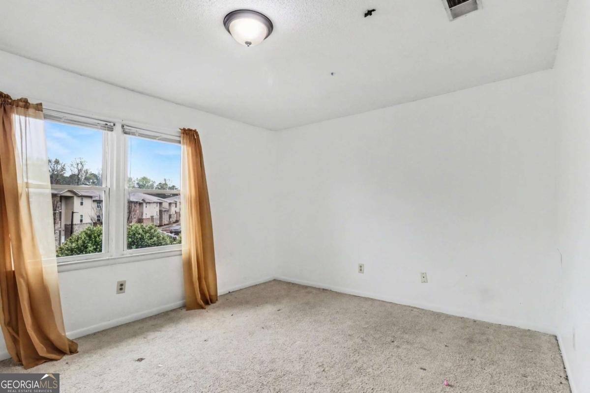 2060 Kings Gate Circle Snellville - Photo 14