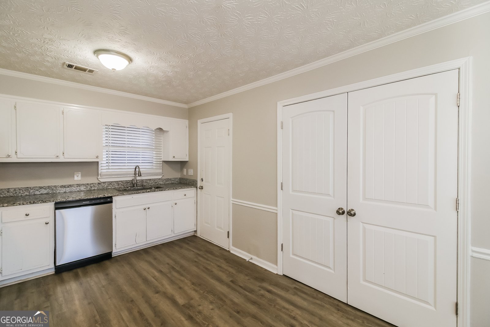 6570 Deshon Circle Lithonia - Photo 6