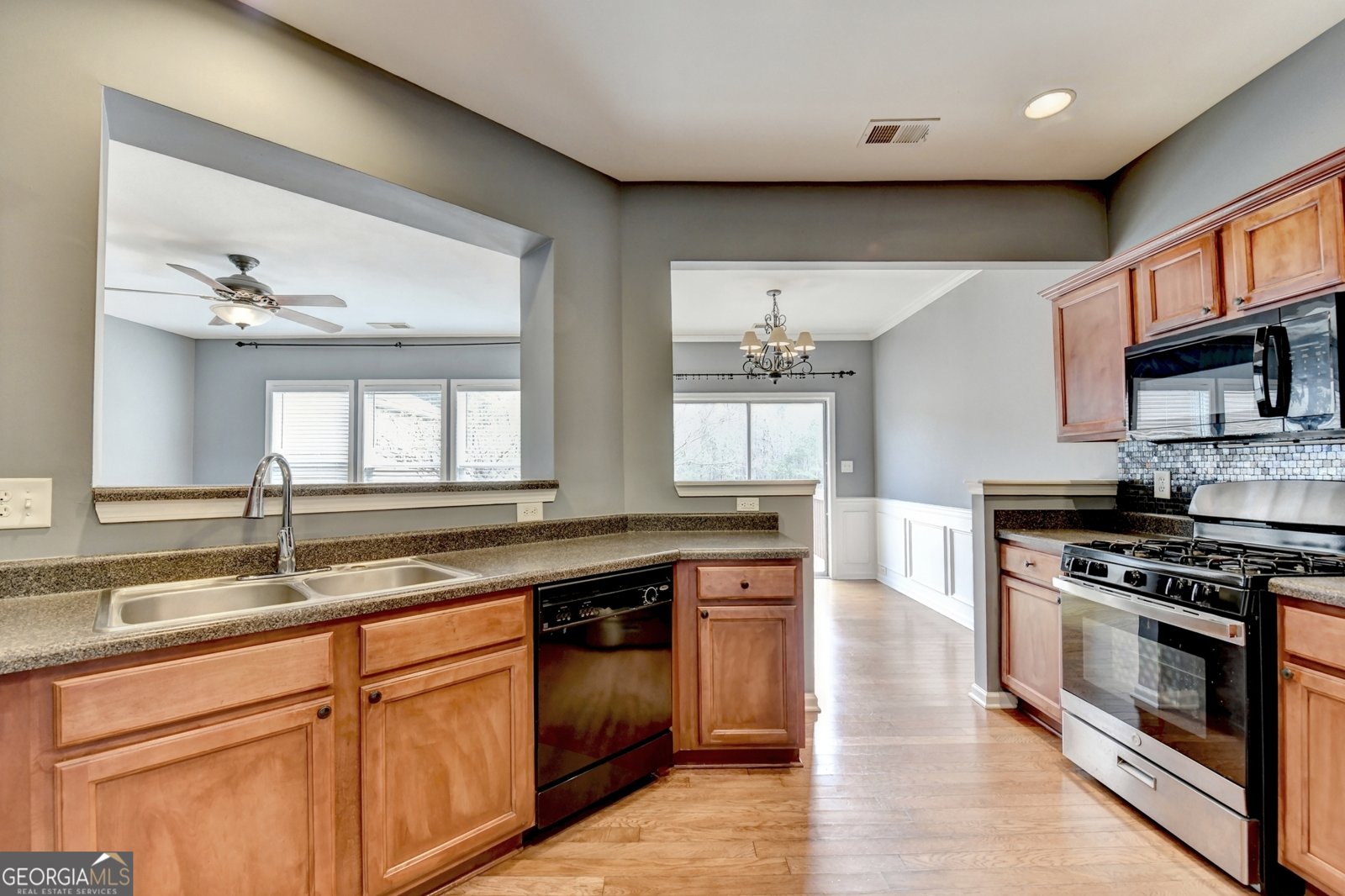 195 Ledgewood Mill Way Lawrenceville - Photo 18