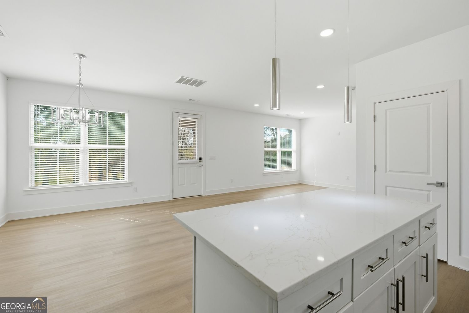 350 Tidwell Circle Alpharetta - Photo 11