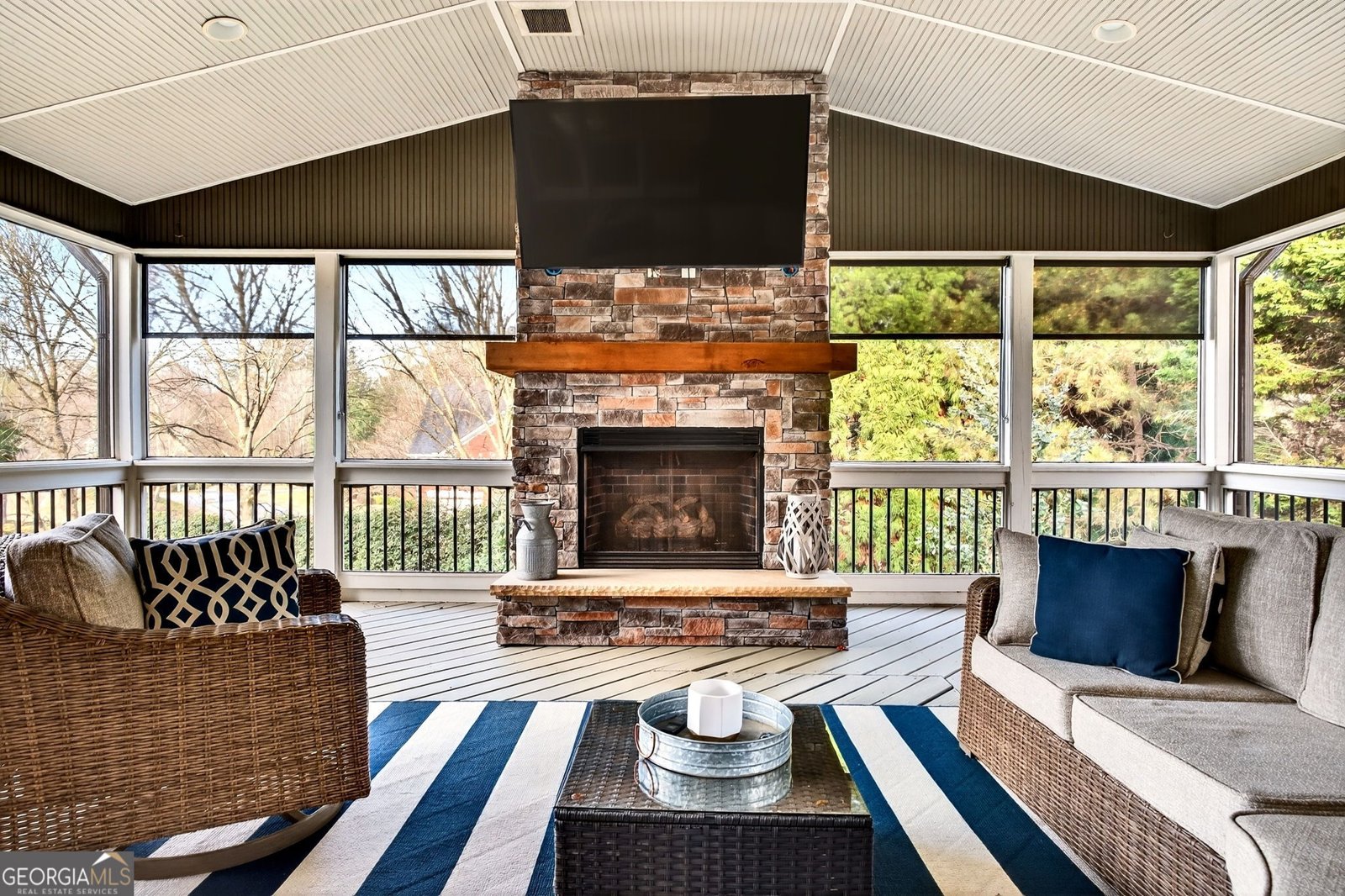 4742 Terquay Court Suwanee - Photo 9