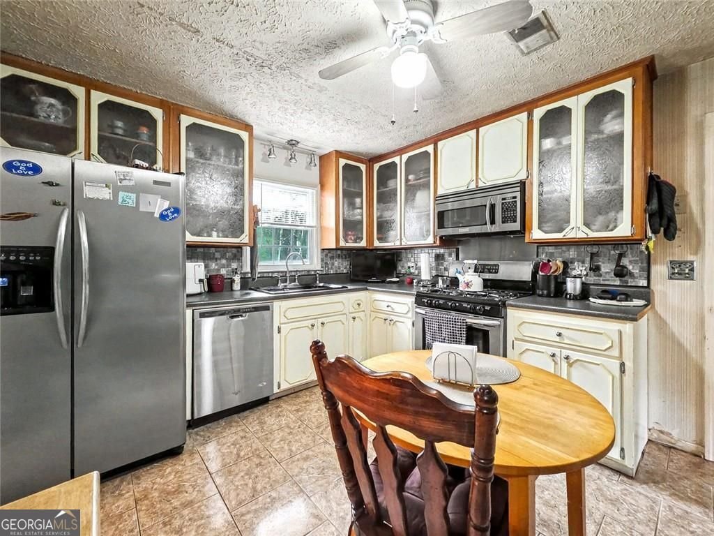 411 Harbor Way Woodstock - Photo 13