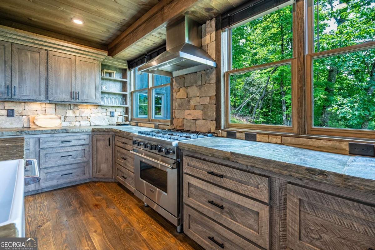 670 Brittney Drive Blue Ridge - Photo 11