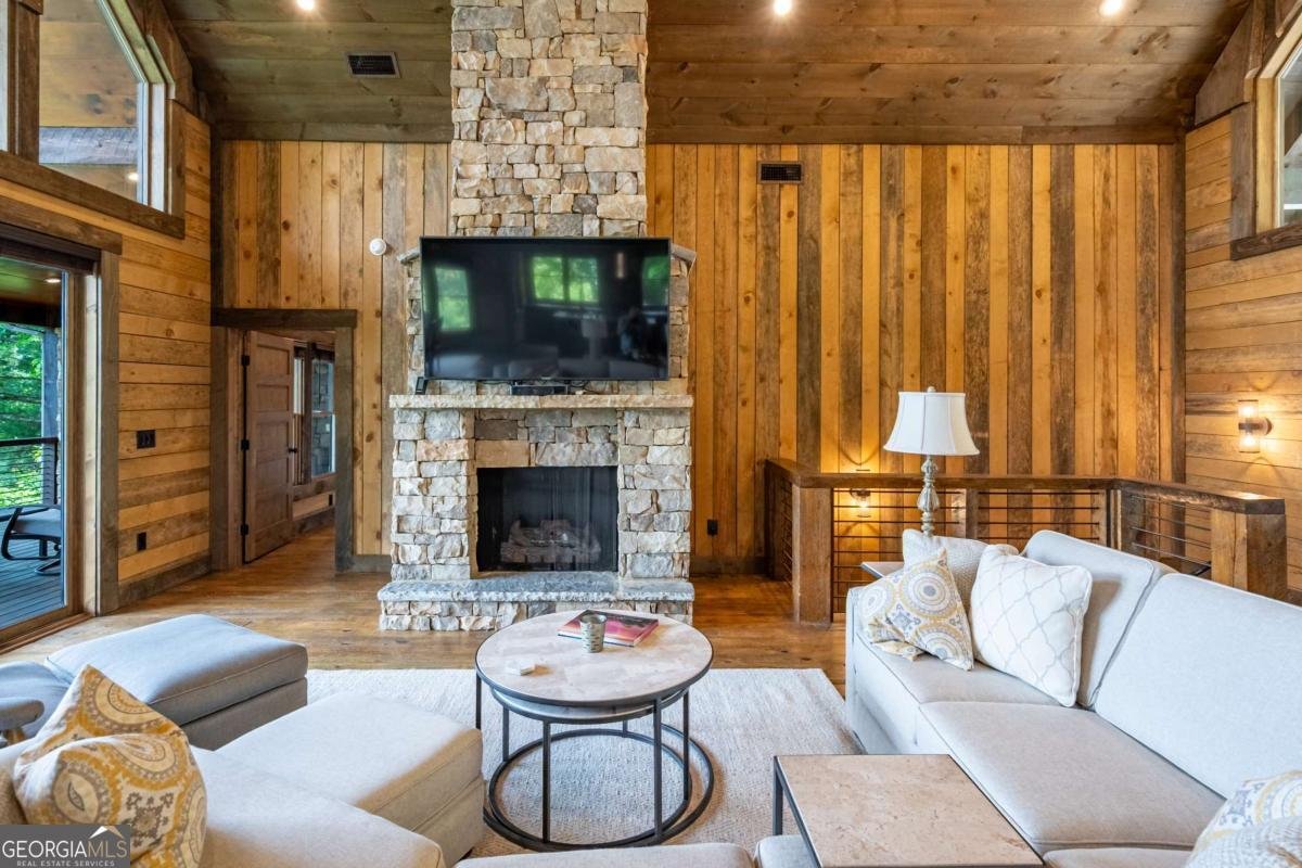 670 Brittney Drive Blue Ridge - Photo 8