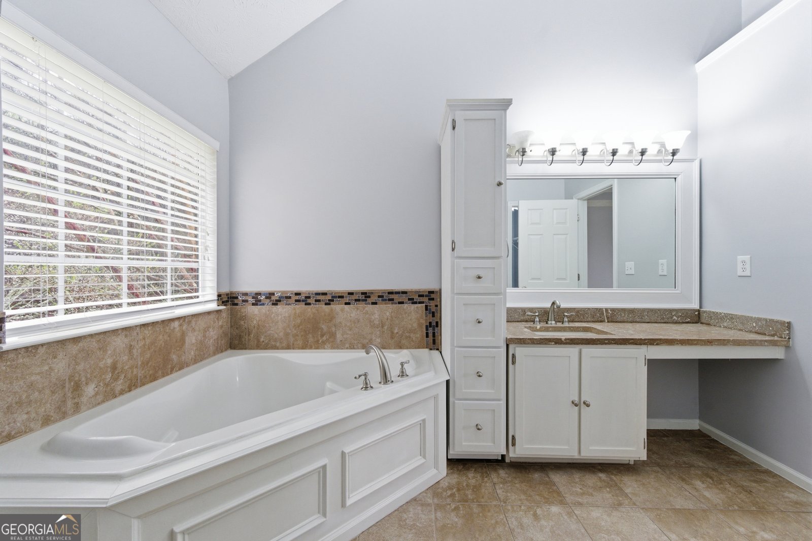 9360 Carnes Crossing Circle Jonesboro - Photo 21