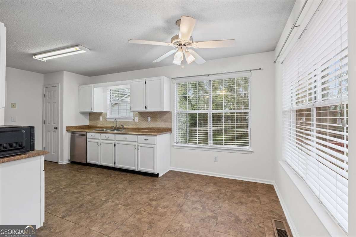 2242 Rocksram Court Buford - Photo 14