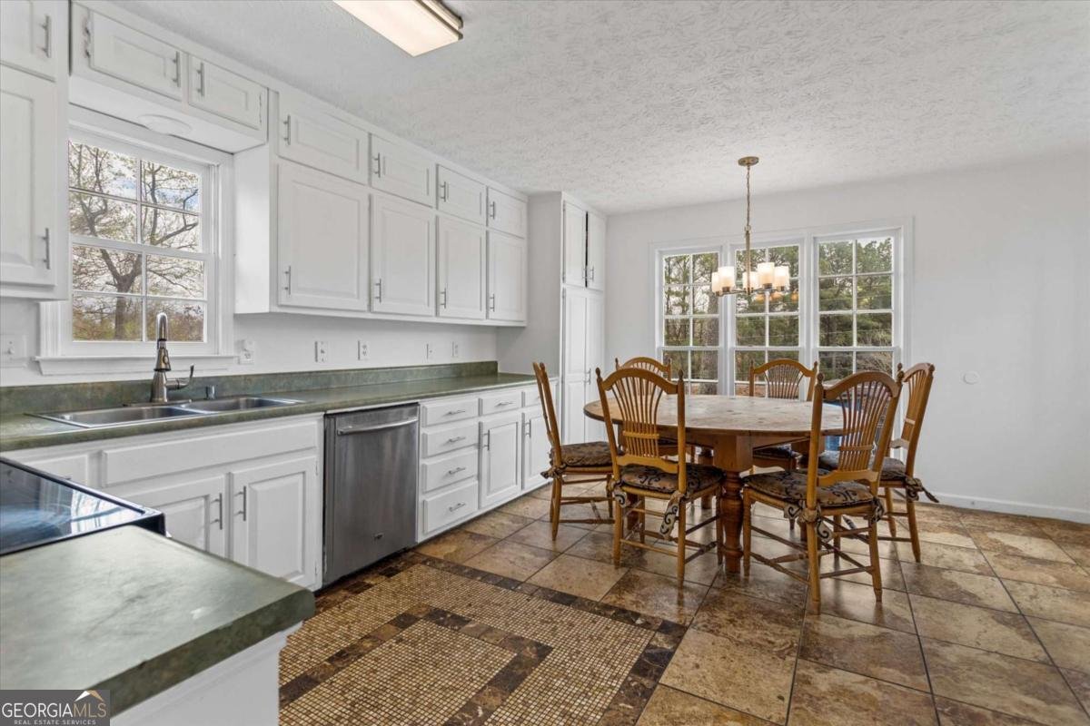 870 Hounds Ridge Court Lawrenceville - Photo 7