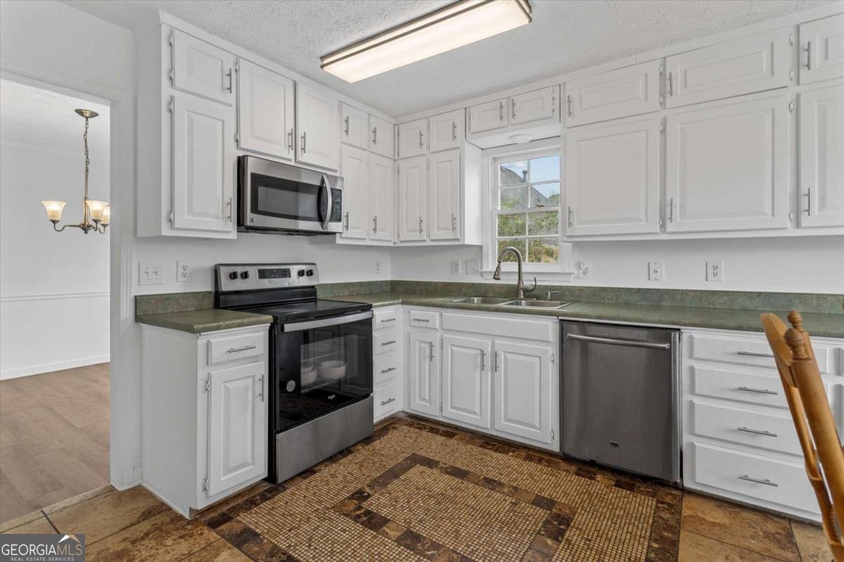 870 Hounds Ridge Court Lawrenceville - Photo 8