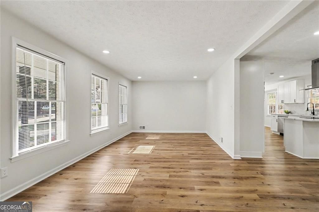 2142 Colonial Oak Way Stone Mountain - Photo 6