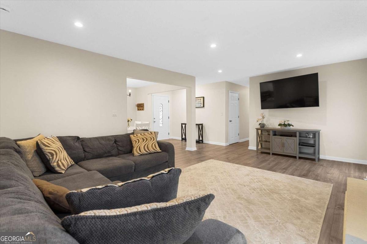 1785 Woodhaven Terrace Lawrenceville - Photo 9