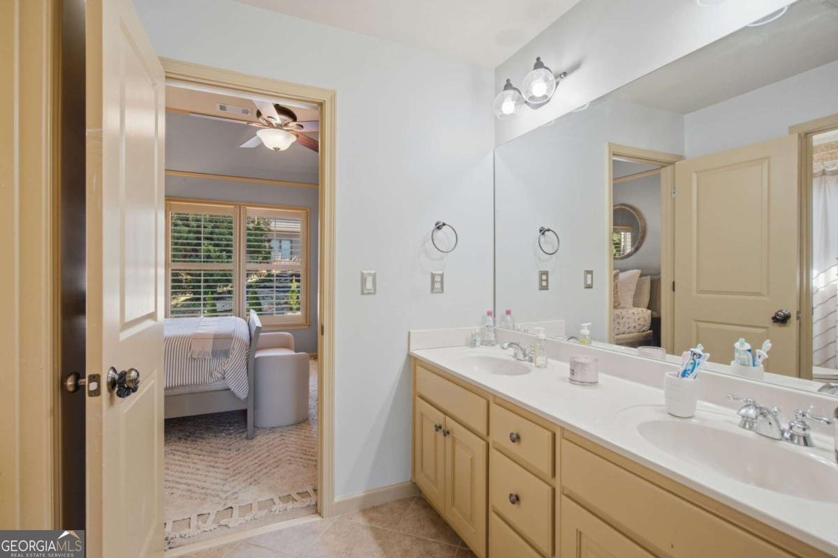 1325 Whisper Cove Drive Buford - Photo 27