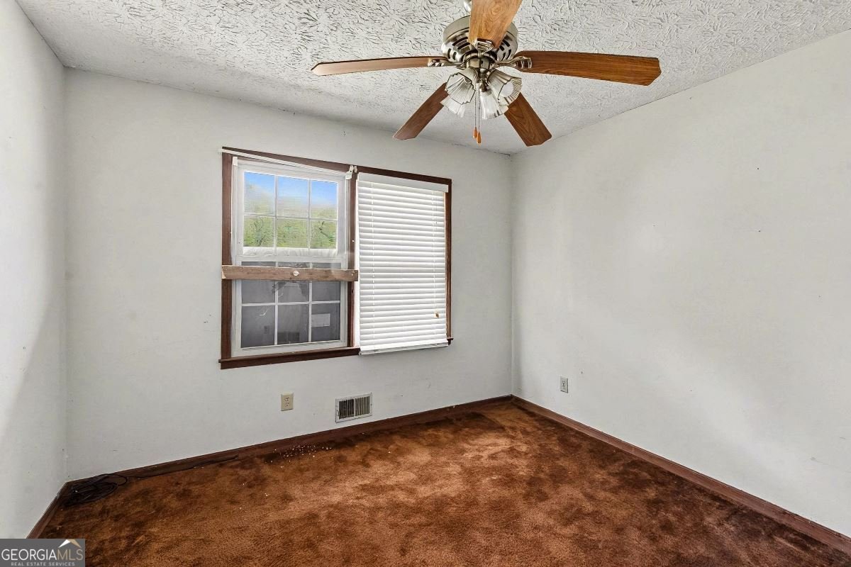 512 Terry Drive Griffin - Photo 17