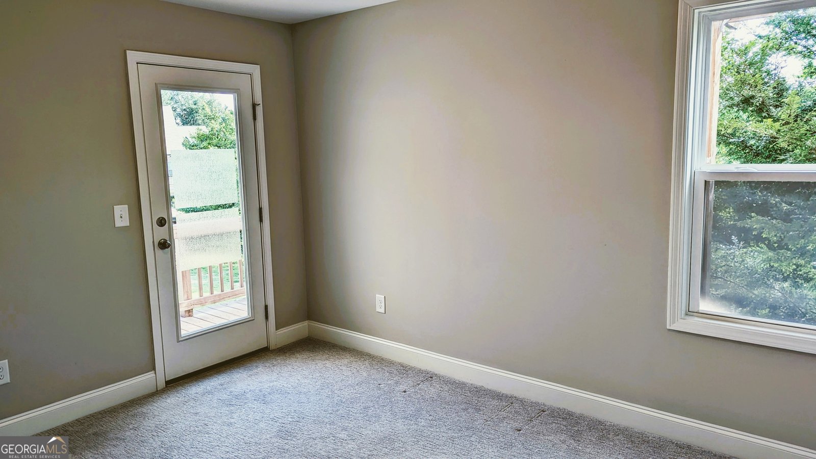 301 Hayden Circle Woodstock - Photo 12