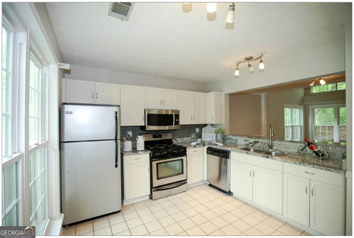 2668 Crystal Lane Lawrenceville - Photo 10