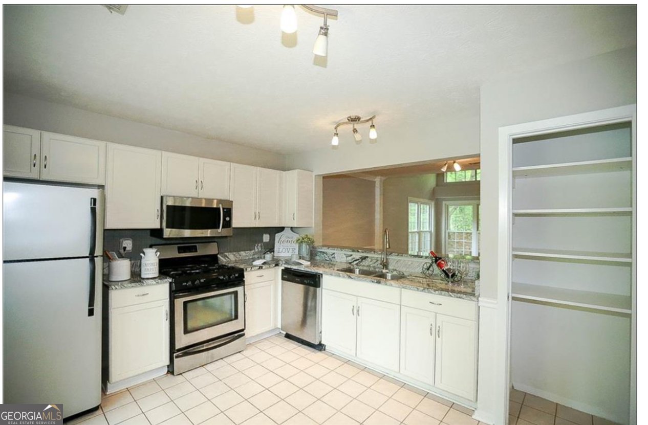 2668 Crystal Lane Lawrenceville - Photo 11