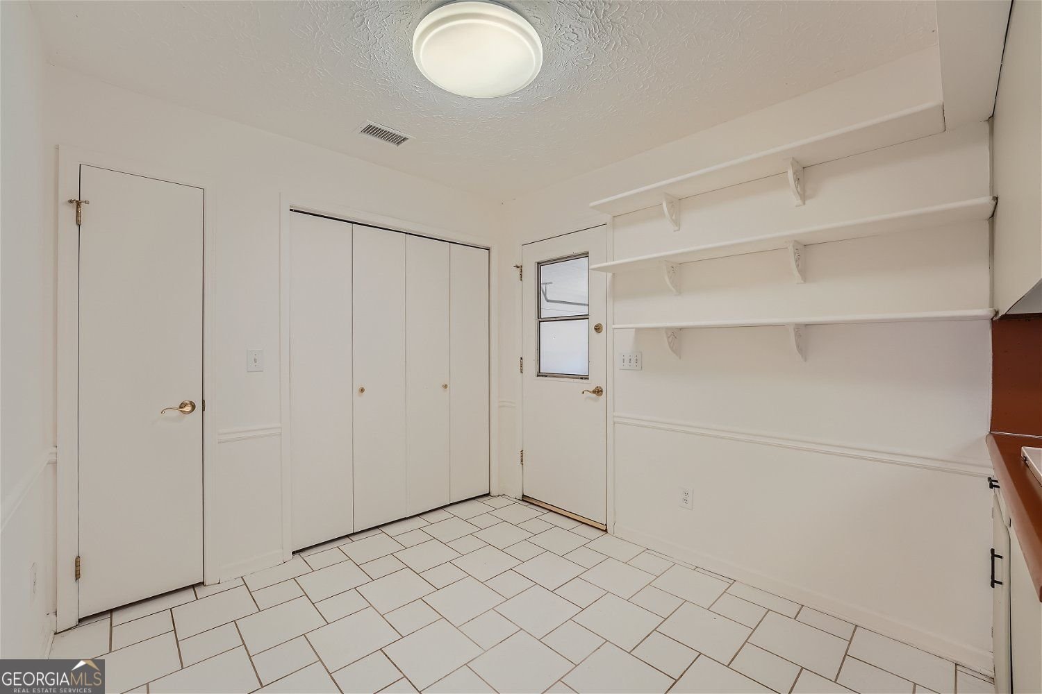 4759 Mockernut Court Lilburn - Photo 8