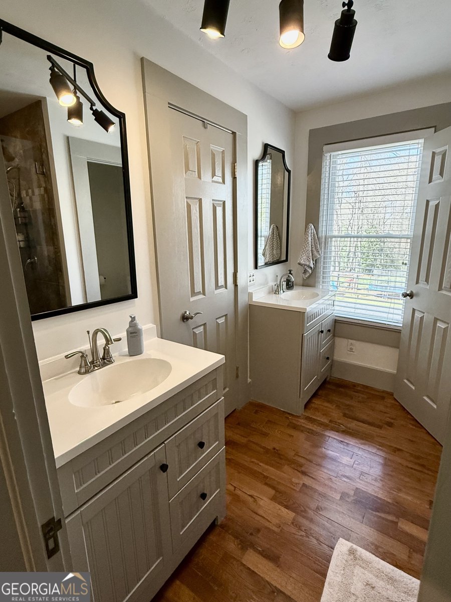 141 York Street Clarkesville - Photo 34