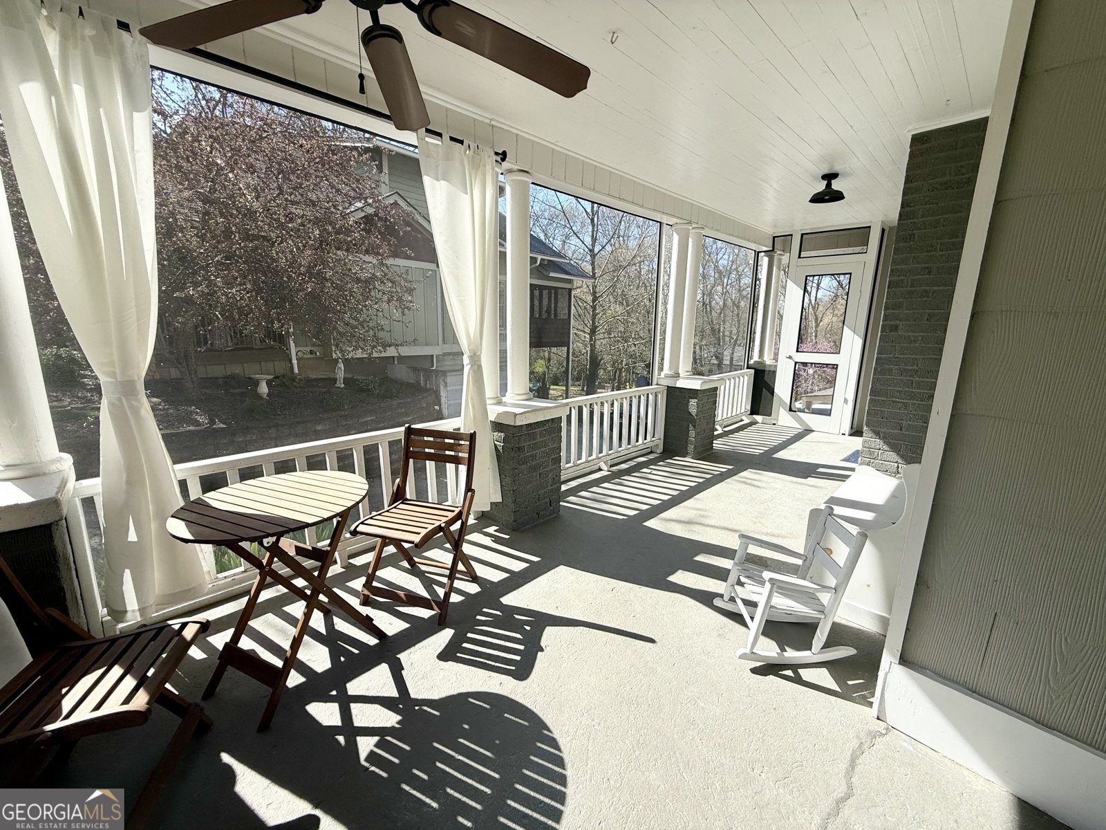 141 York Street Clarkesville - Photo 7