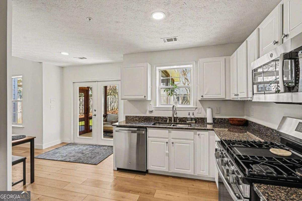 1672 Evanston Circle Marietta - Photo 12