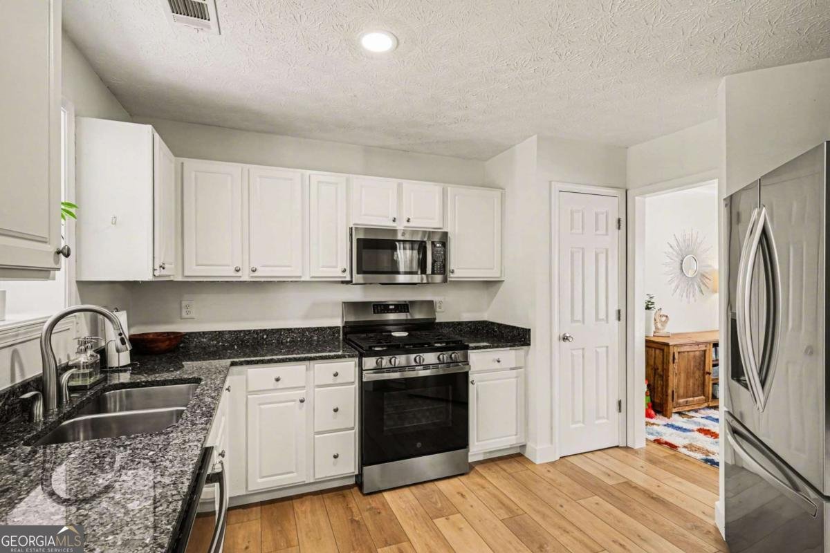 1672 Evanston Circle Marietta - Photo 13