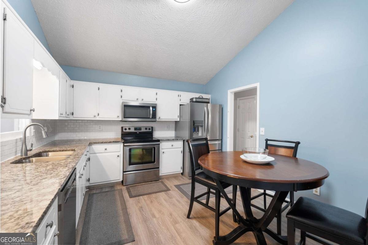 695 Hill Meadow Drive Dacula - Photo 7