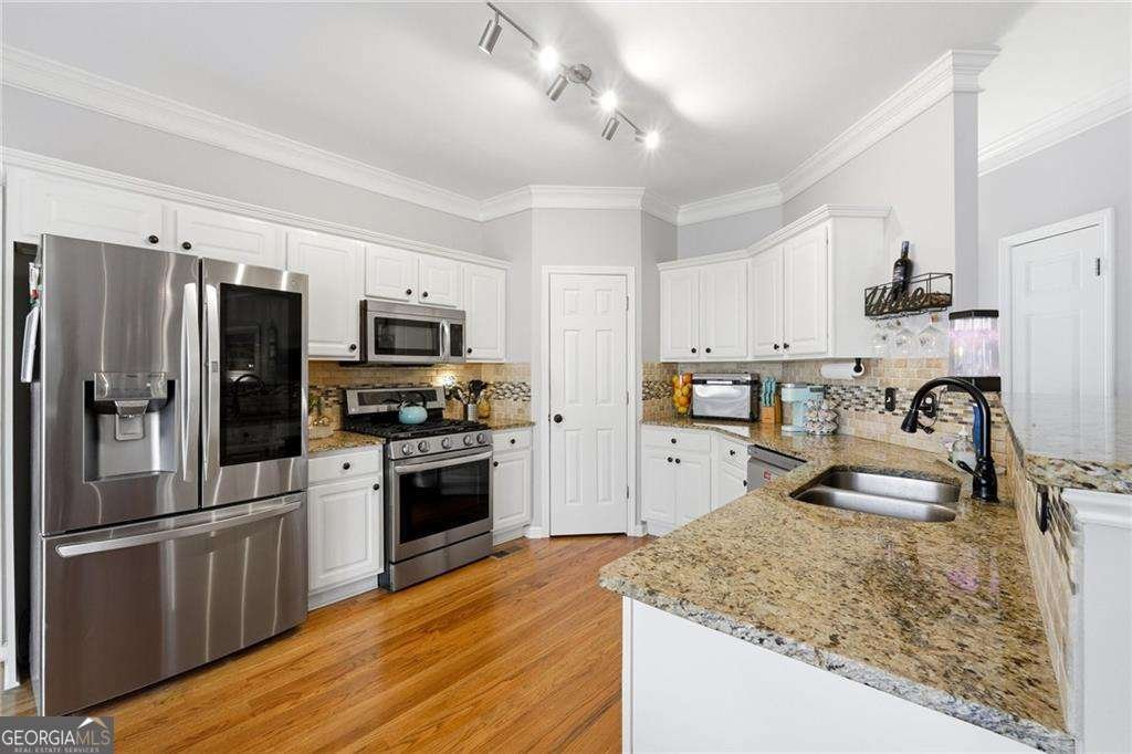 6036 Bateau Drive Flowery Branch - Photo 7