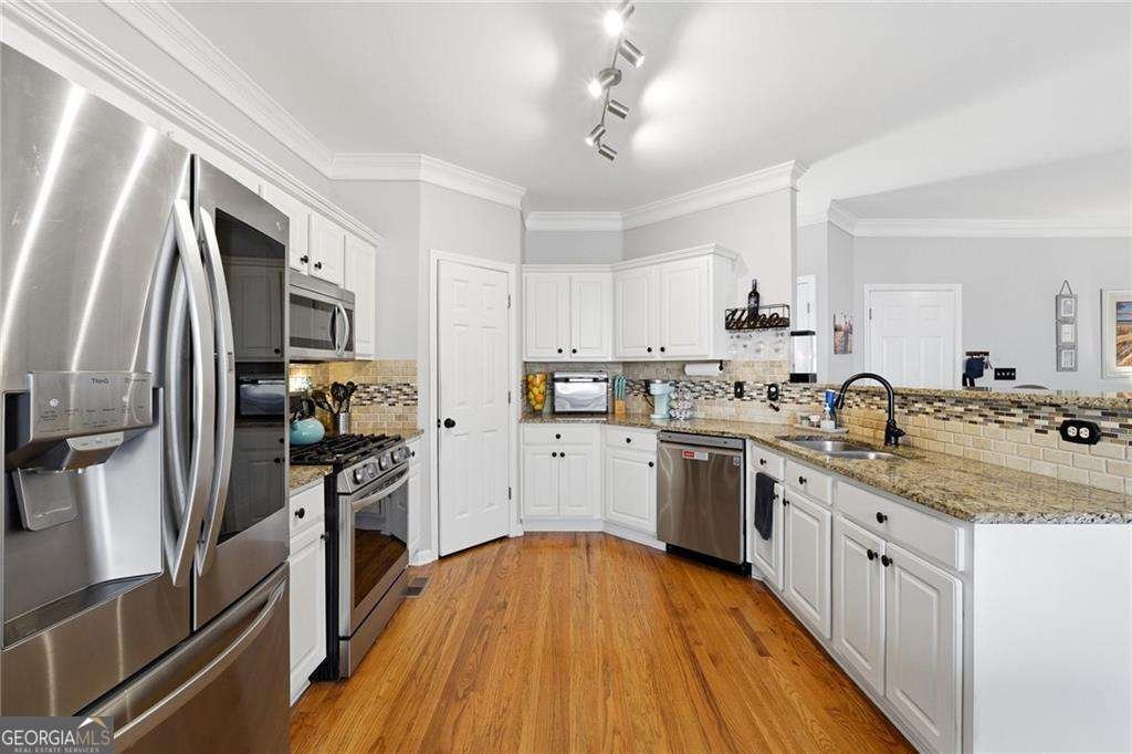 6036 Bateau Drive Flowery Branch - Photo 8