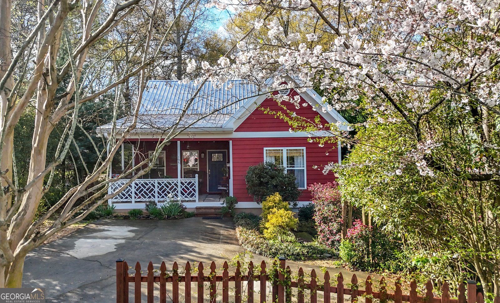 195 Derby Street Athens - Photo 1