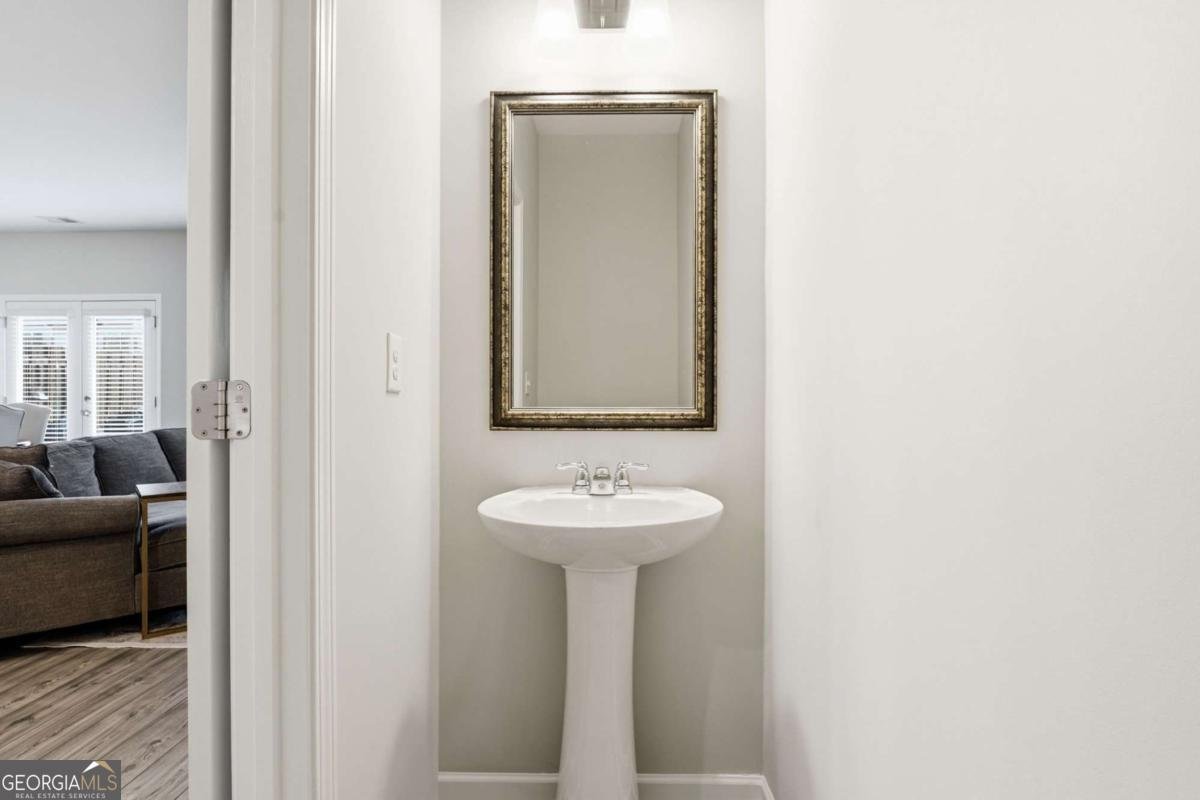 2160 Lanier Harbor Point Buford - Photo 11