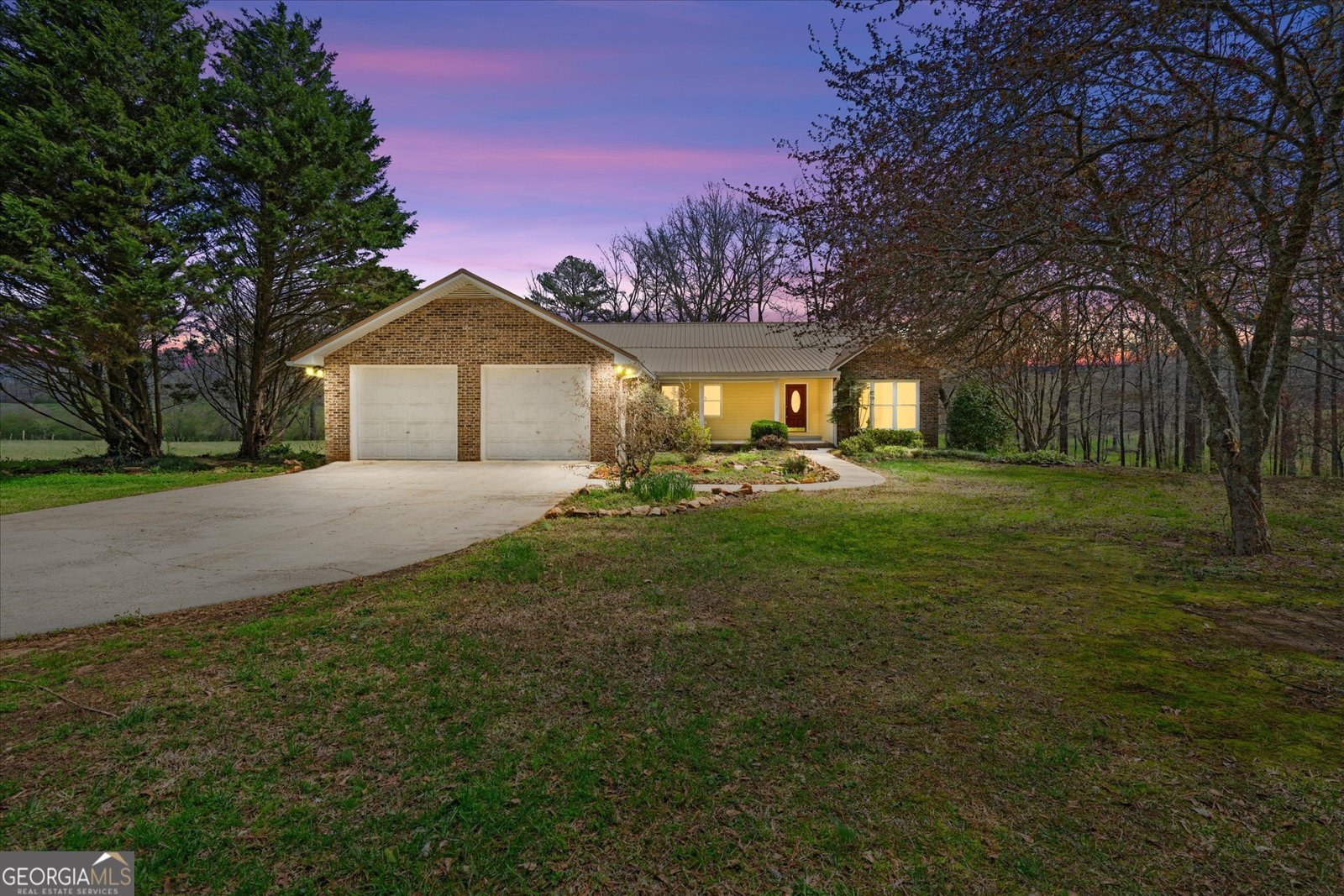 1789 County Road 16 Raonoke - Photo 1