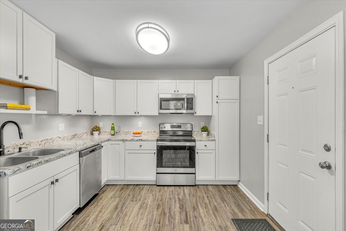 1223 Waldburg Street Savannah - Photo 6