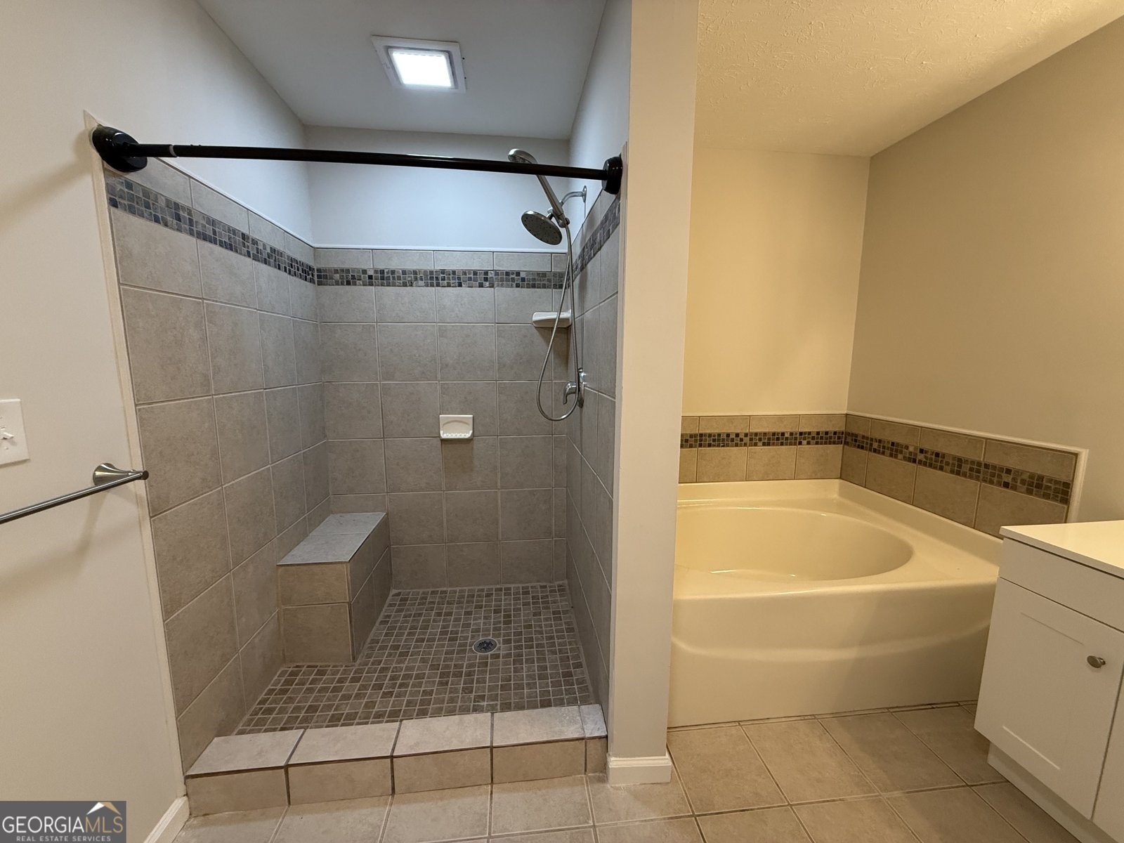 402 Ginger Circle Lagrange - Photo 34