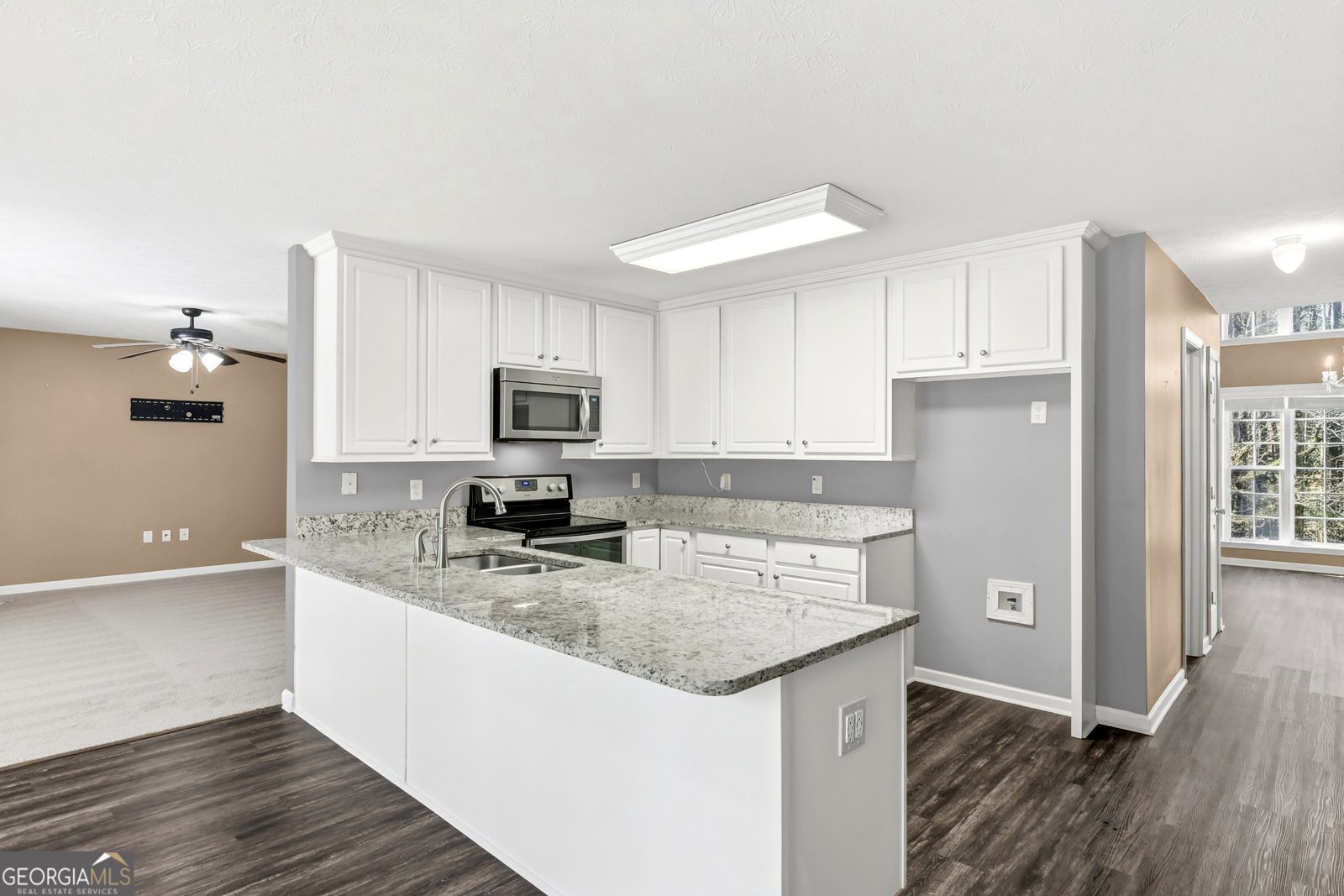 5976 Bowers Road Stone Mountain - Photo 7