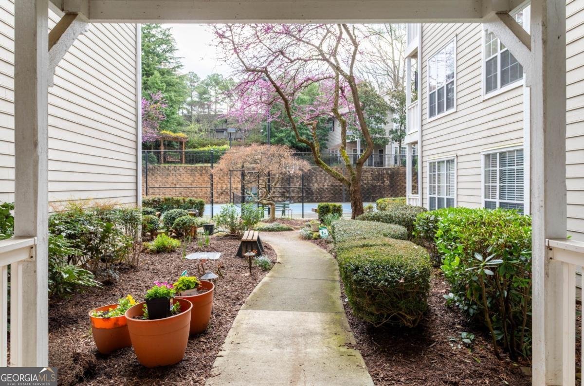 1250 Parkwood Circle Atlanta - Photo 16