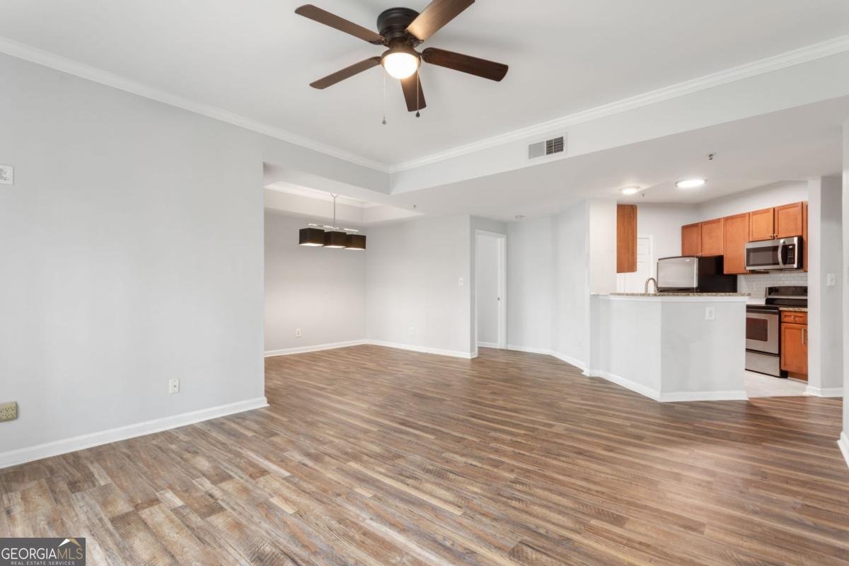 1250 Parkwood Circle Atlanta - Photo 6