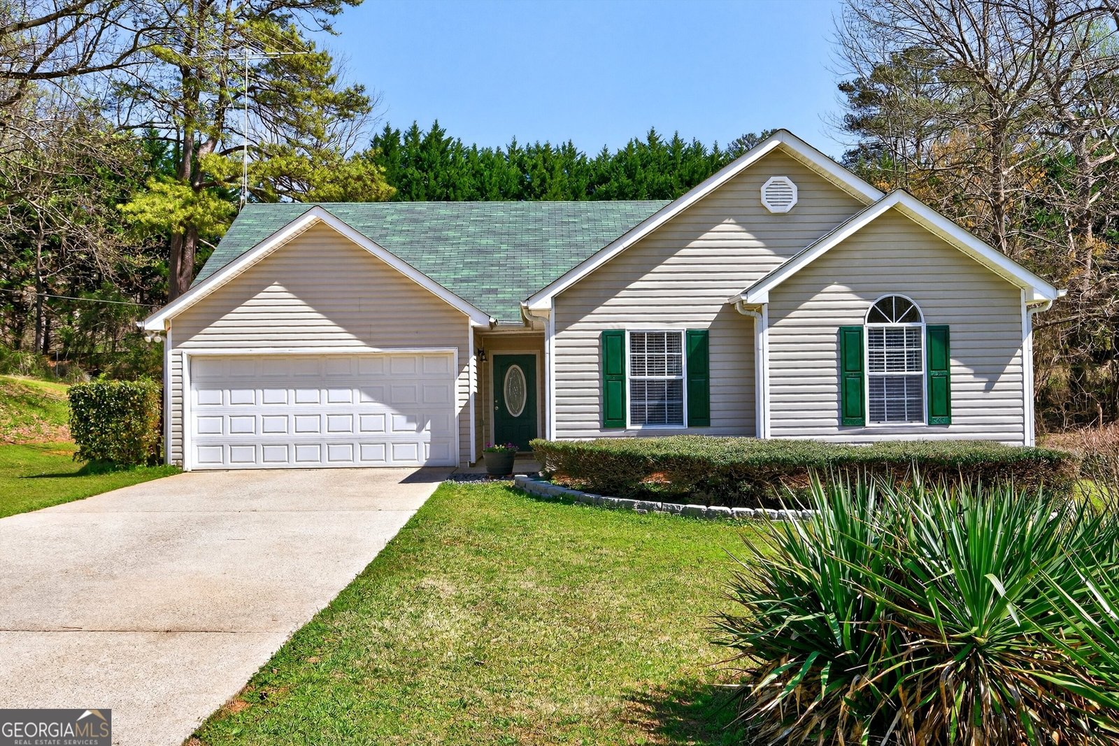 217 Farmbrook Parkway Stockbridge - Photo 1