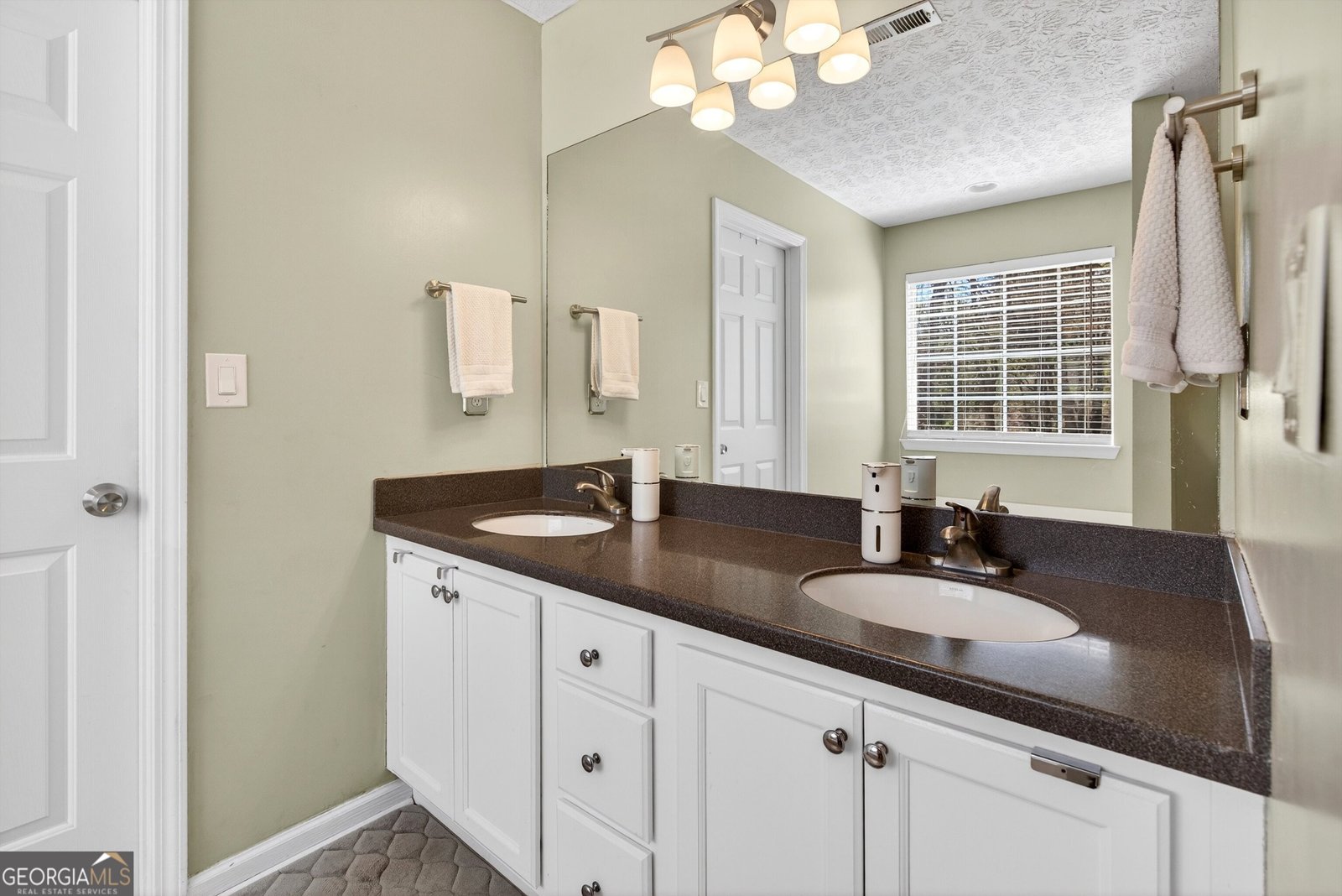 217 Farmbrook Parkway Stockbridge - Photo 33