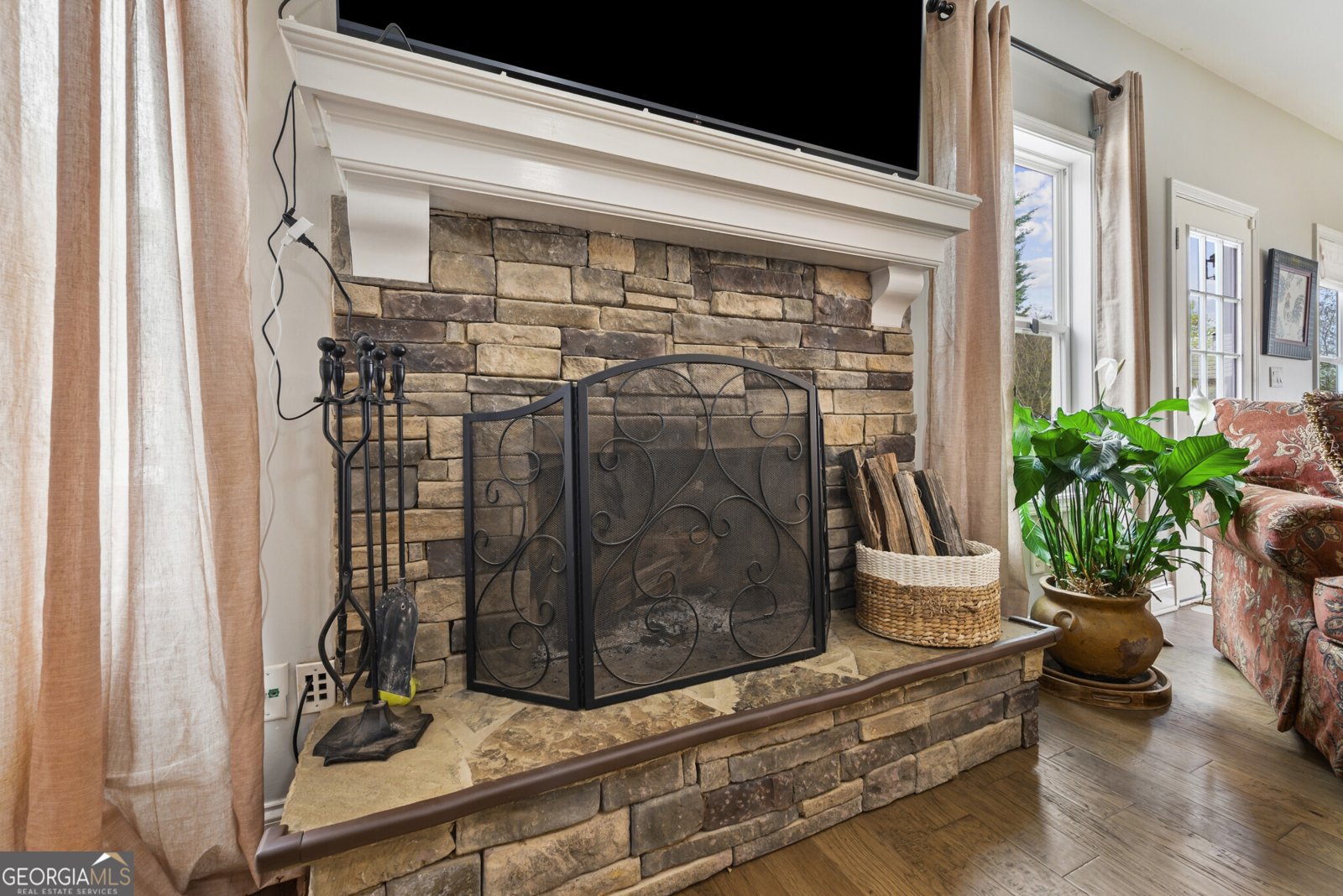 5645 Wooded Valley Way Flowery Branch - Photo 10