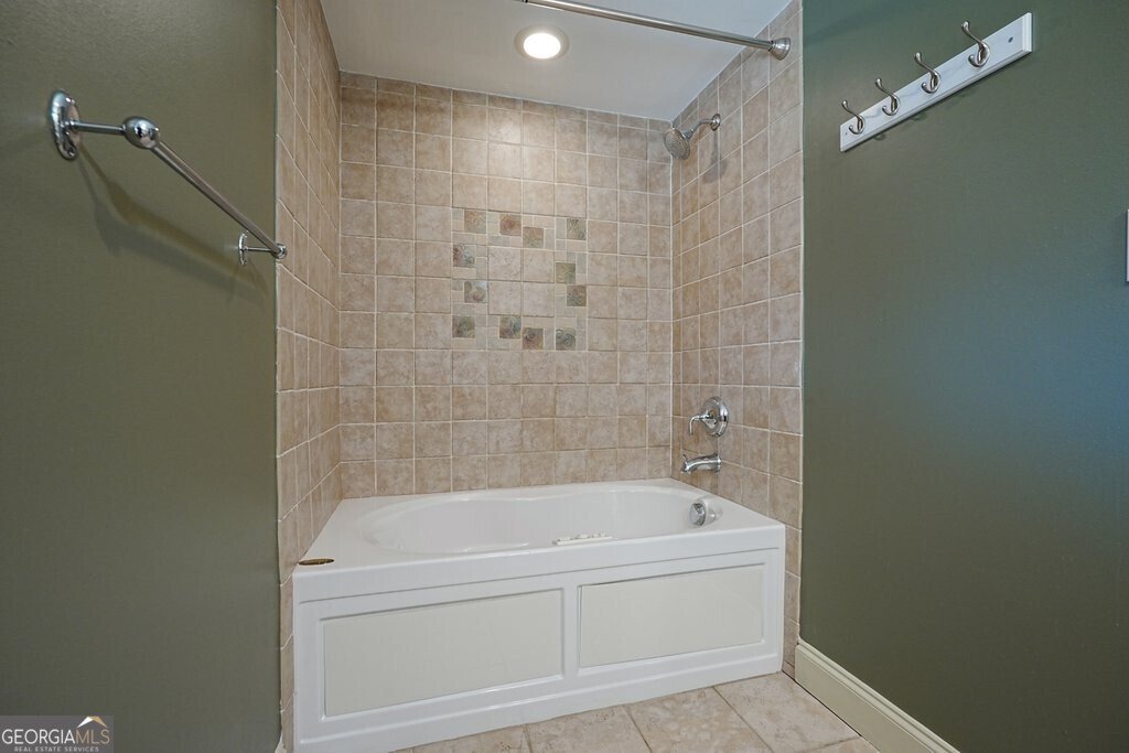 235 Oak Leaf Circle Roswell - Photo 36