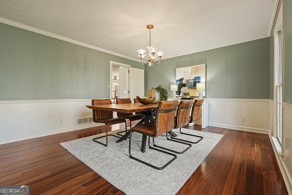 235 Oak Leaf Circle Roswell - Photo 6