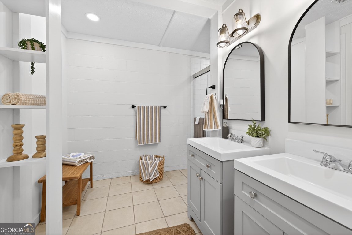 2439 Lakeshore Dr Conyers - Photo 37