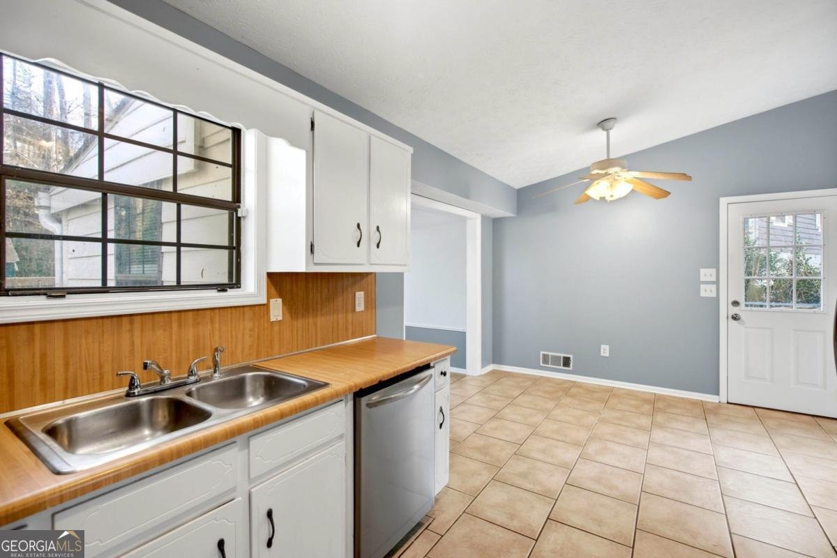 2404 Rhine Court Lawrenceville - Photo 16