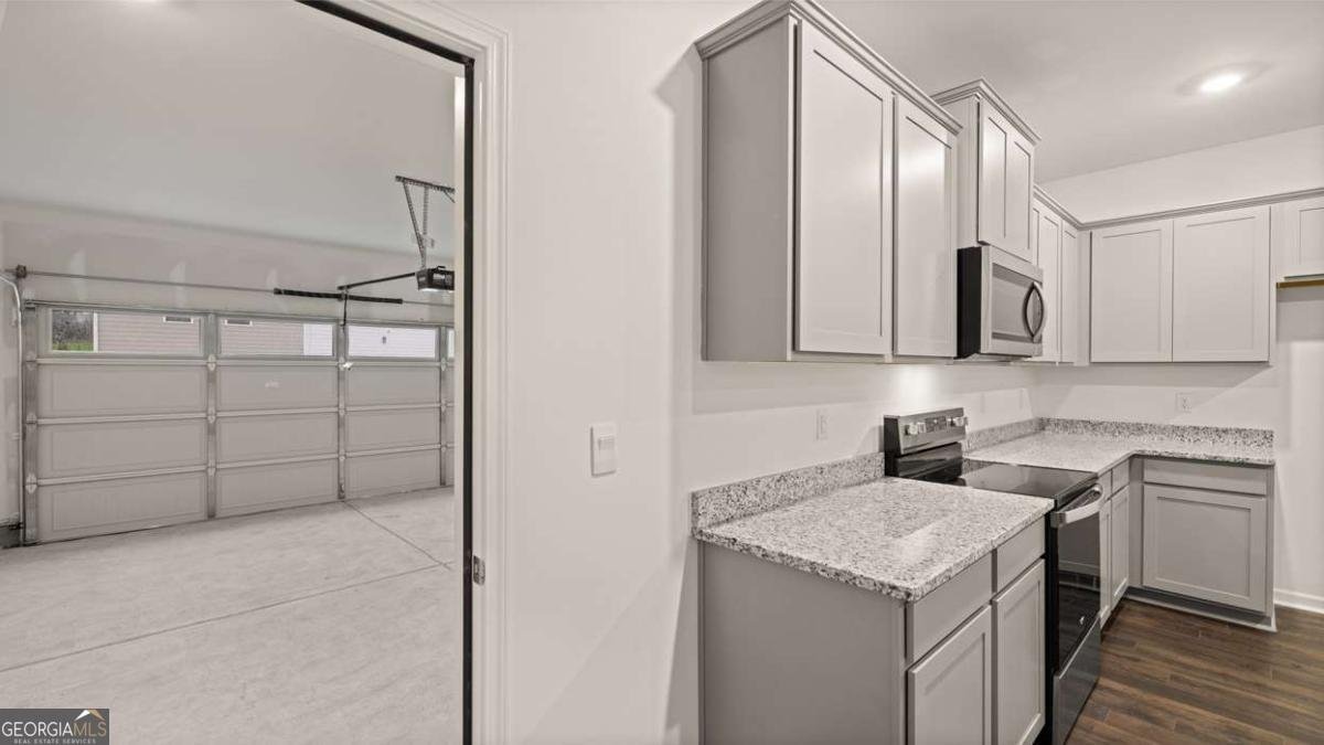 424 Reflection Drive Stockbridge - Photo 19