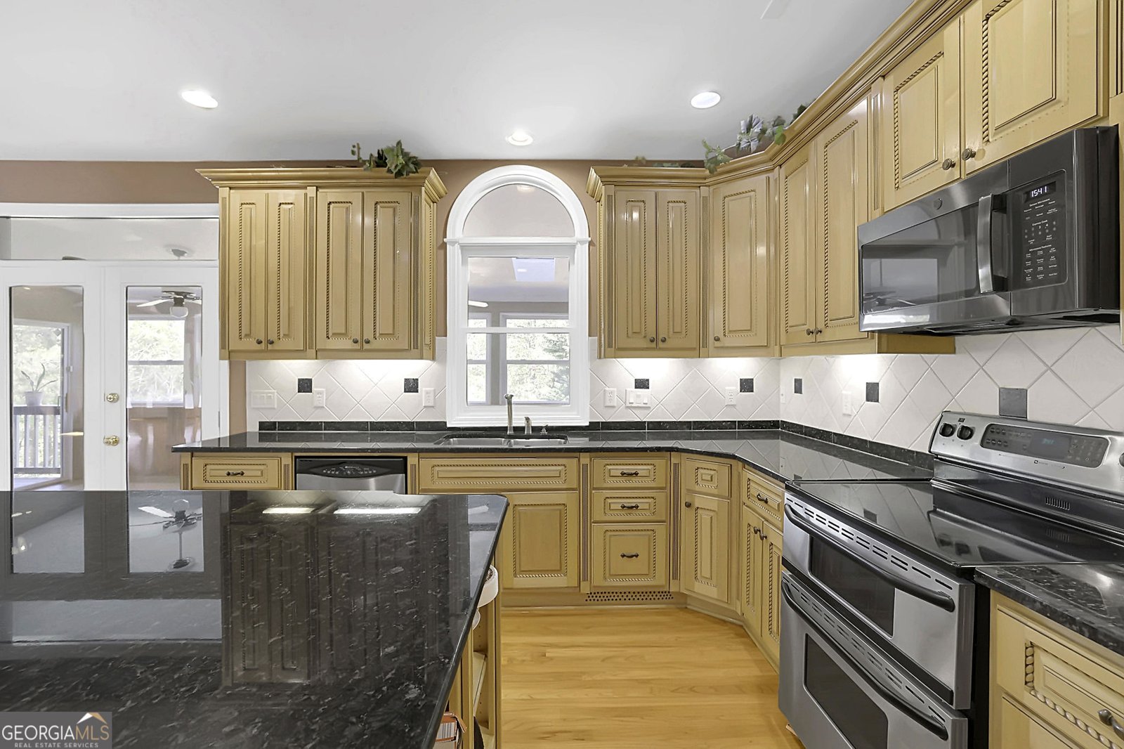 1340 Eryn Circle Suwanee - Photo 16